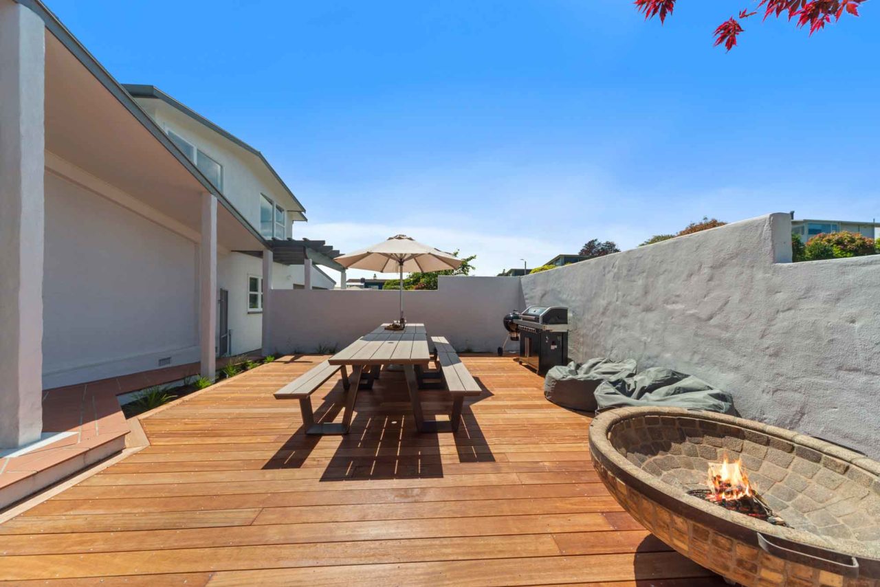 Hilltop House Taupo Lakeside