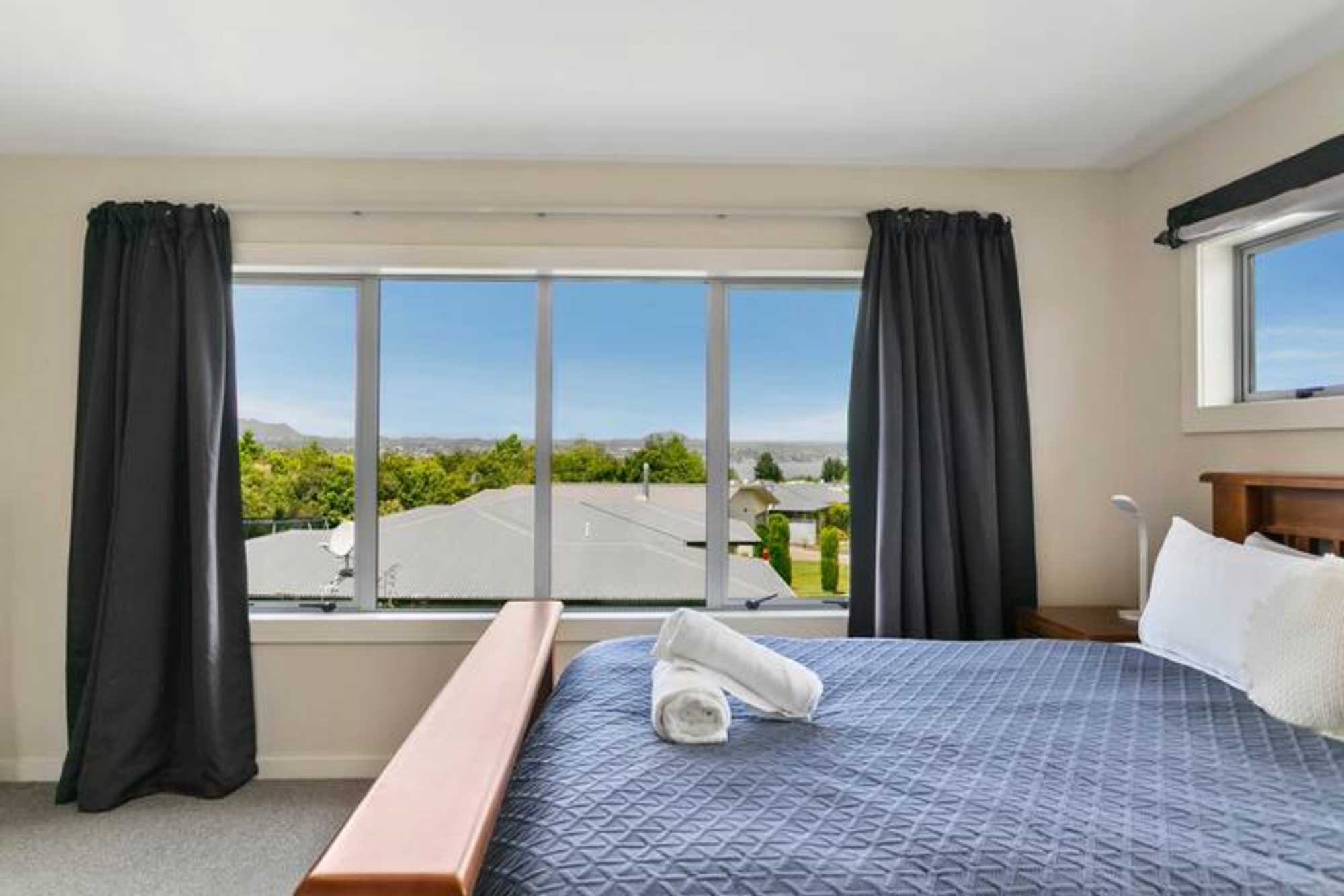 ViewsOverTaupo10 Lakeside